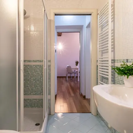 Piazza Martiri-in Pieno Centro Sotto Al Castello