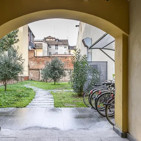 Piazza Martiri-in Pieno Centro Sotto Al Castello