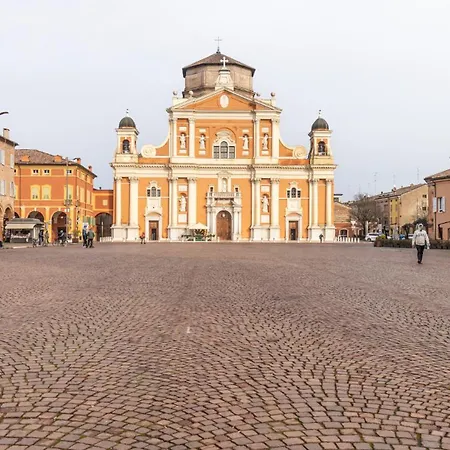 Piazza Martiri-in Pieno Centro Sotto Al Castello アパート *