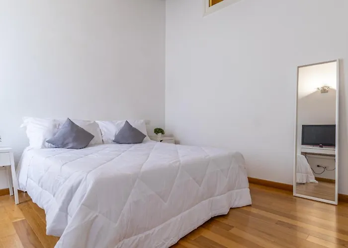 Piazza Martiri-in Pieno Centro Sotto Al Castello Lejlighed Carpi