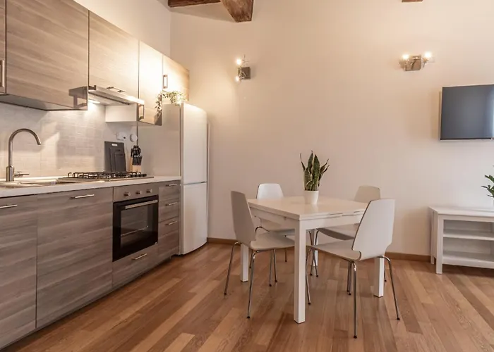 Piazza Martiri-in Pieno Centro Sotto Al Castello * Carpi